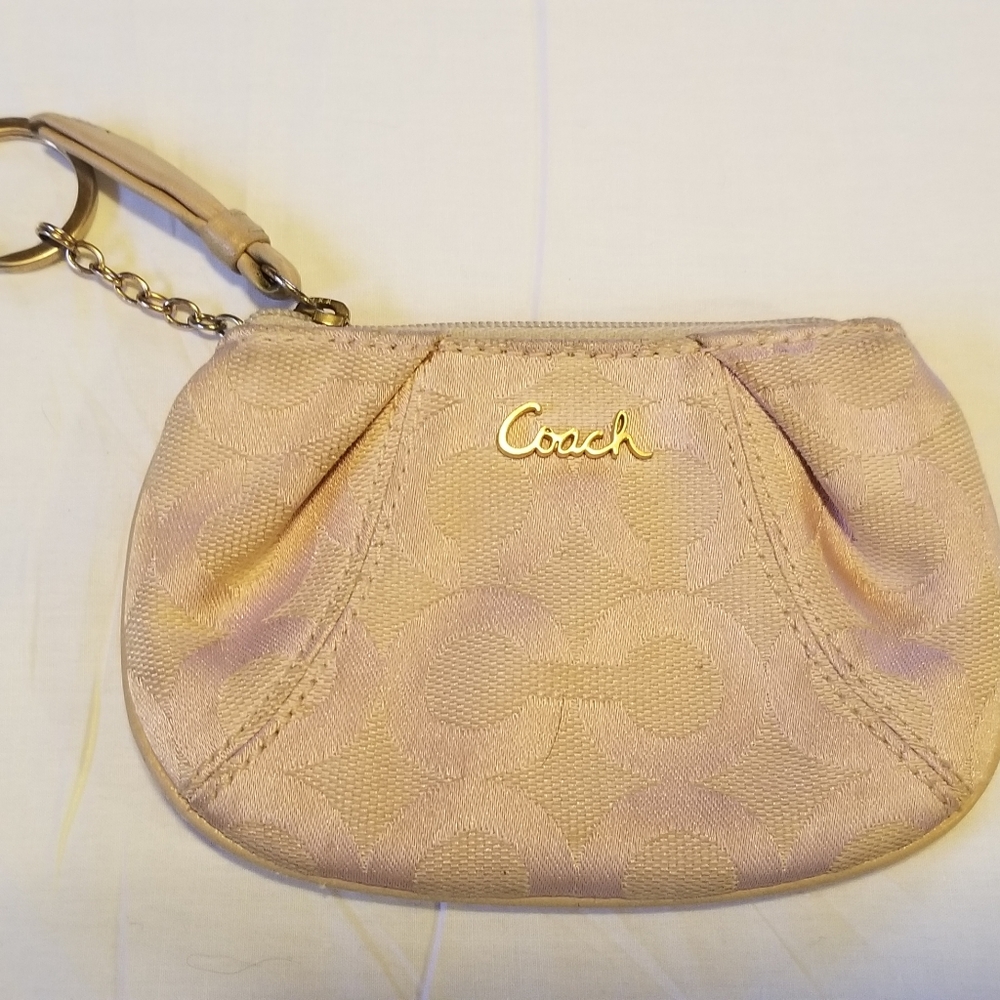 Coach change purse (pastel pink)